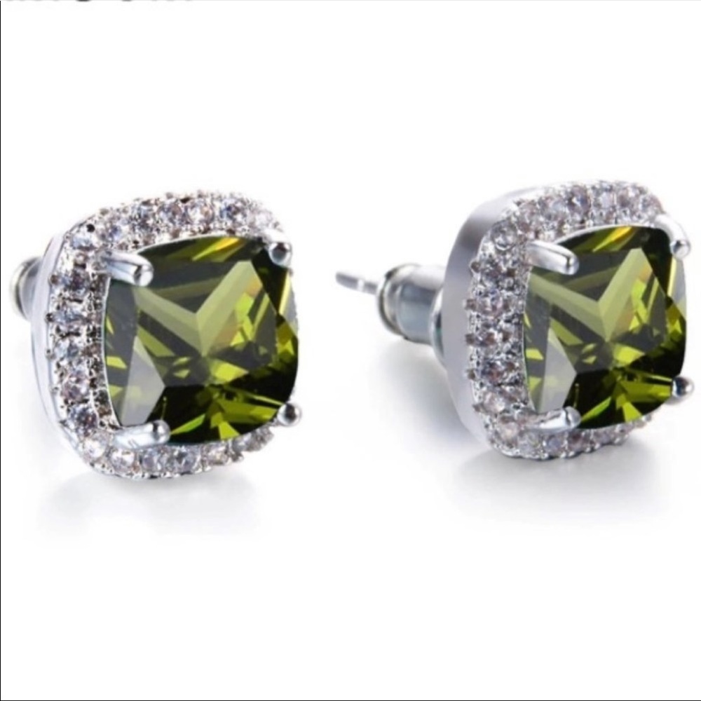 💫New Silver Green Peridot Halo Diamonds Earrings - Picture 4 of 4